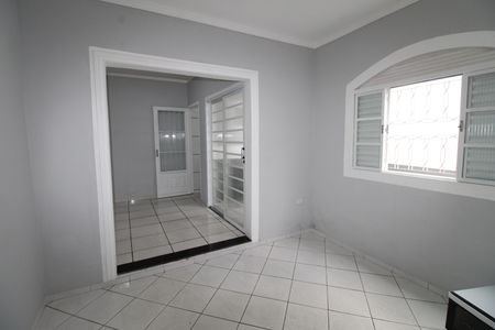 Casa para alugar com 230m², 3 quartos e 2 vagasSuíte