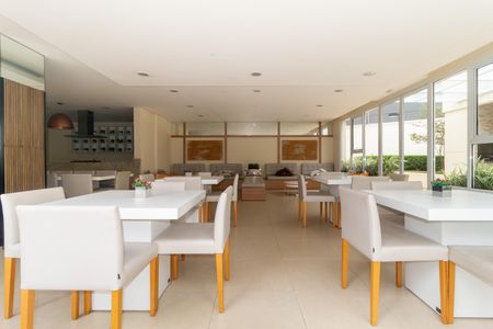Apartamento para alugar com 68m², 2 quartos e 2 vagas Apartamento para alugar com 68m², 2 quartos e 2 vagasSalão de Festas