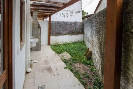 Casa à venda com 79m², 2 quartos e 2 vagas