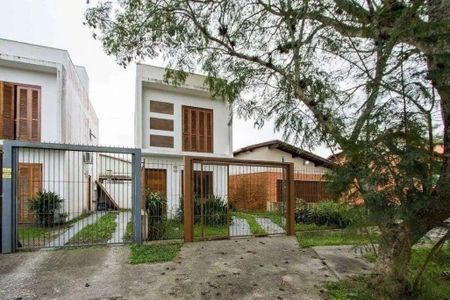 Casa à venda com 79m², 2 quartos e 2 vagas