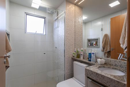 Apartamento para alugar com 47m², 2 quartos e 1 vaga Apartamento para alugar com 47m², 2 quartos e 1 vagaBanheiro social