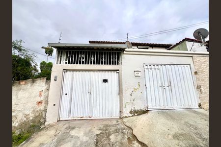 Casa para alugar com 65m², 3 quartos e 1 vaga