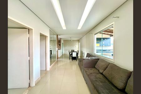 Casa para alugar com 65m², 3 quartos e 1 vaga