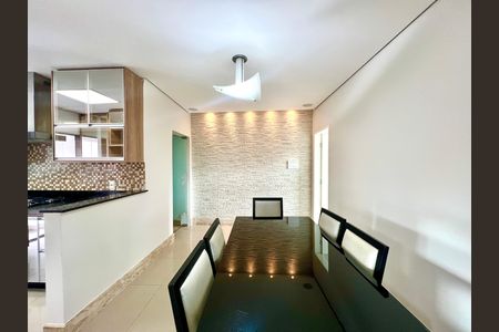 Casa para alugar com 65m², 3 quartos e 1 vaga