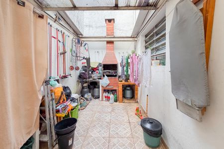 Quintal e Área de Serviço de casa à venda com 2 quartos, 80m² em Vila Dom Pedro I, São Paulo