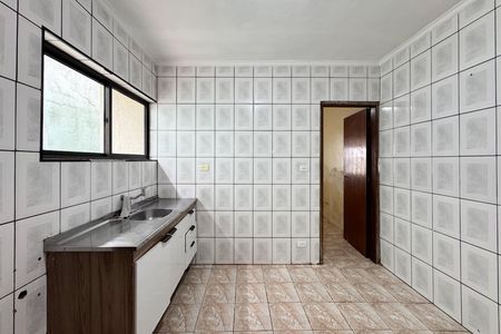 Casa à venda com 115m², 2 quartos e 2 vagas Casa à venda com 115m², 2 quartos e 2 vagasCozinha