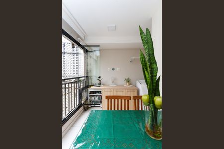 Varanda de apartamento à venda com 2 quartos, 63m² em Vila Andrade, São Paulo