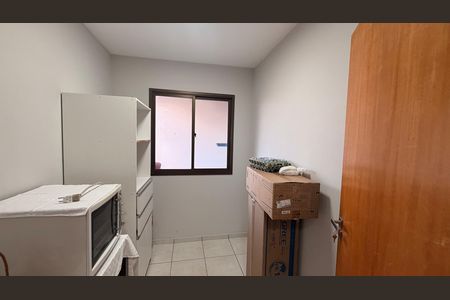 Apartamento à venda com 157m², 3 quartos e 2 vagas Apartamento à venda com 157m², 3 quartos e 2 vagasQuarto de Serviço