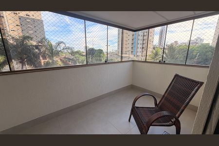 Apartamento à venda com 157m², 3 quartos e 2 vagas Apartamento à venda com 157m², 3 quartos e 2 vagasSacada