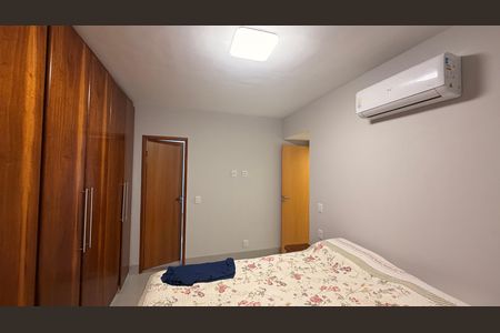 Apartamento à venda com 157m², 3 quartos e 2 vagas Apartamento à venda com 157m², 3 quartos e 2 vagasSuíte 3