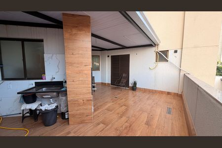 Apartamento à venda com 157m², 3 quartos e 2 vagas Apartamento à venda com 157m², 3 quartos e 2 vagasDetalhe da area de serviço