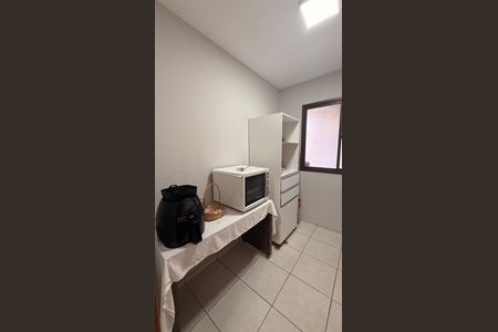 Apartamento à venda com 157m², 3 quartos e 2 vagas Apartamento à venda com 157m², 3 quartos e 2 vagasQuarto de Serviço