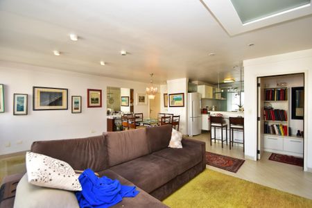 Apartamento para alugar com 117m², 2 quartos e 1 vaga Apartamento para alugar com 117m², 2 quartos e 1 vagaSala