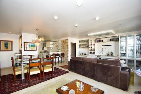 Apartamento para alugar com 117m², 2 quartos e 1 vaga Apartamento para alugar com 117m², 2 quartos e 1 vagaSala