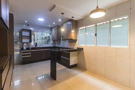 Casa para alugar com 160m², 3 quartos e 2 vagas Casa para alugar com 160m², 3 quartos e 2 vagasCozinha