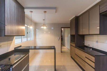Casa para alugar com 160m², 3 quartos e 2 vagas Casa para alugar com 160m², 3 quartos e 2 vagasCozinha