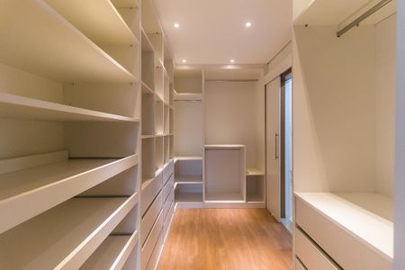 Casa para alugar com 160m², 3 quartos e 2 vagas Casa para alugar com 160m², 3 quartos e 2 vagasCloset