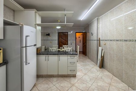 Apartamento para alugar com 149m², 2 quartos e 2 vagas Apartamento para alugar com 149m², 2 quartos e 2 vagasCozinha