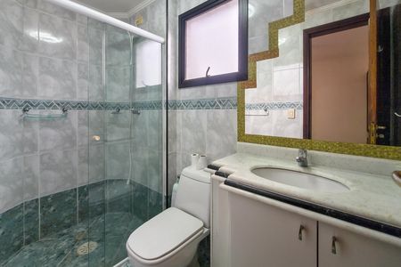 Apartamento para alugar com 149m², 2 quartos e 2 vagas Apartamento para alugar com 149m², 2 quartos e 2 vagasBanheiro da Suíte