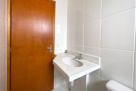 Apartamento à venda com 55m², 2 quartos e 2 vagas Apartamento à venda com 55m², 2 quartos e 2 vagasBanheiro