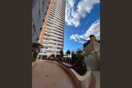 Apartamento à venda com 85m², 3 quartos e 2 vagas Apartamento à venda com 85m², 3 quartos e 2 vagasFachada