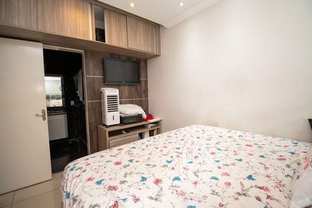 Casa à venda com 200m², 3 quartos e 3 vagasQuarto Suíte