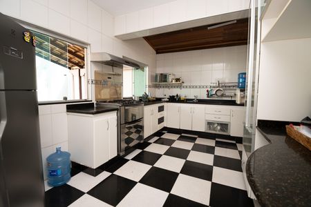Casa à venda com 200m², 3 quartos e 3 vagasCozinha