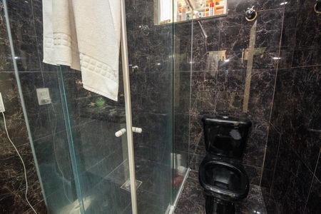 Casa à venda com 200m², 3 quartos e 3 vagasBanheiro da Suíte