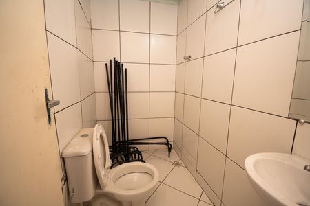 Casa à venda com 200m², 3 quartos e 3 vagasbanheiro da loja