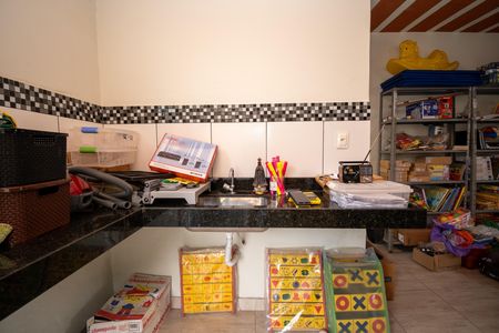 Casa à venda com 200m², 3 quartos e 3 vagasKitnet