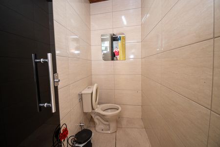 Casa à venda com 200m², 3 quartos e 3 vagasBanheiro de serviço