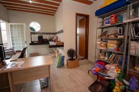 Casa à venda com 200m², 3 quartos e 3 vagasKitnet