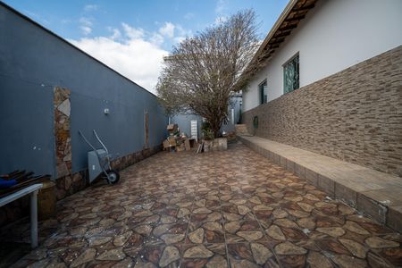 Casa à venda com 200m², 3 quartos e 3 vagasQuintal