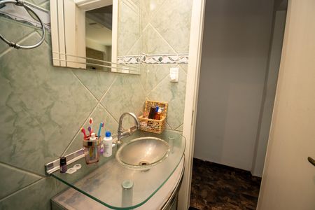 Casa à venda com 200m², 3 quartos e 3 vagasBanheiro