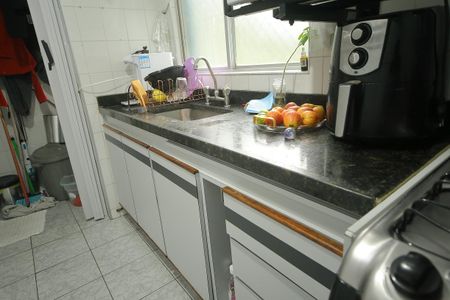 Apartamento à venda com 56m², 2 quartos e 1 vagaCozinha 