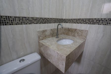 Casa à venda com 350m², 3 quartos e 4 vagasBanheiro da Lavanderia