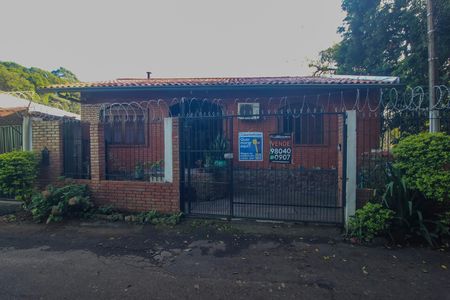 Casa à venda com 300m², 4 quartos e 2 vagasFachada