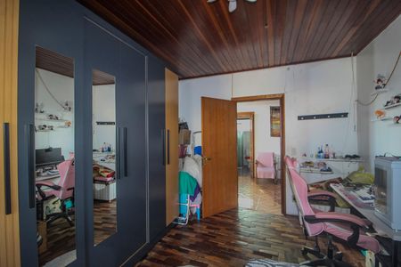 Casa à venda com 300m², 4 quartos e 2 vagasQuarto