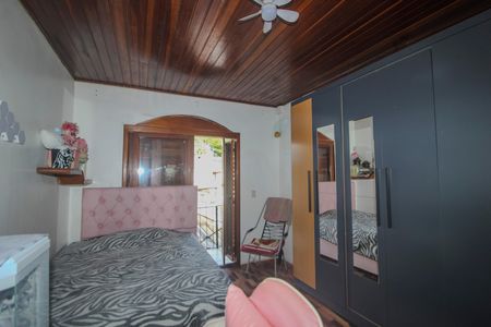 Casa à venda com 300m², 4 quartos e 2 vagasQuarto