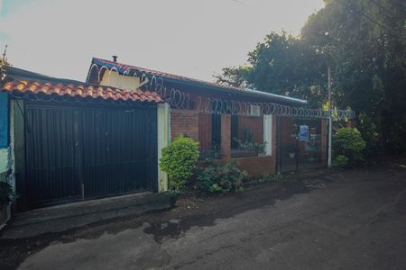 Casa à venda com 300m², 4 quartos e 2 vagasFachada