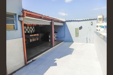 Apartamento à venda com 128m², 2 quartos e 1 vaga