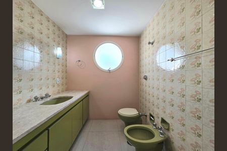 Apartamento à venda com 106m², 3 quartos e 1 vagaBanheiro da Suíte