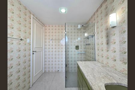 Apartamento à venda com 106m², 3 quartos e 1 vagaBanheiro da Suíte