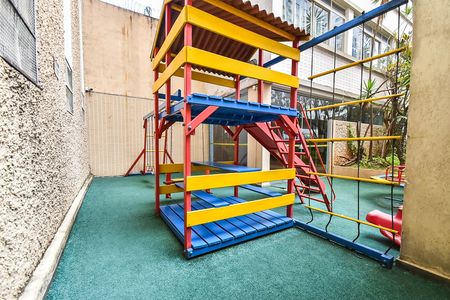 Apartamento à venda com 76m², 2 quartos e 2 vagas Apartamento à venda com 76m², 2 quartos e 2 vagasÁrea comum - Playground