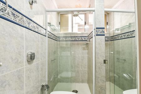 Apartamento à venda com 76m², 2 quartos e 2 vagas Apartamento à venda com 76m², 2 quartos e 2 vagasBanheiro