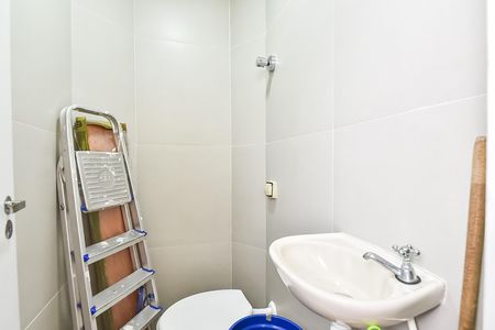 Apartamento à venda com 76m², 2 quartos e 2 vagas Apartamento à venda com 76m², 2 quartos e 2 vagasBanheiro de serviço