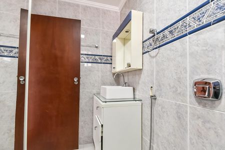 Apartamento à venda com 76m², 2 quartos e 2 vagas Apartamento à venda com 76m², 2 quartos e 2 vagasBanheiro