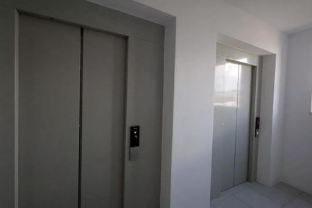 Banheiro de apartamento à venda com 2 quartos, 37m² em Parque das Nações, Santo André