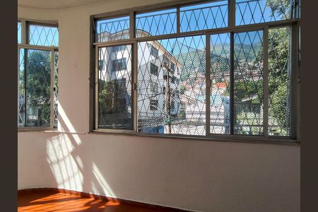 Apartamento para alugar com 101m², 2 quartos e 1 vaga