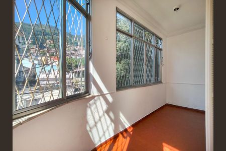 Apartamento para alugar com 101m², 2 quartos e 1 vaga